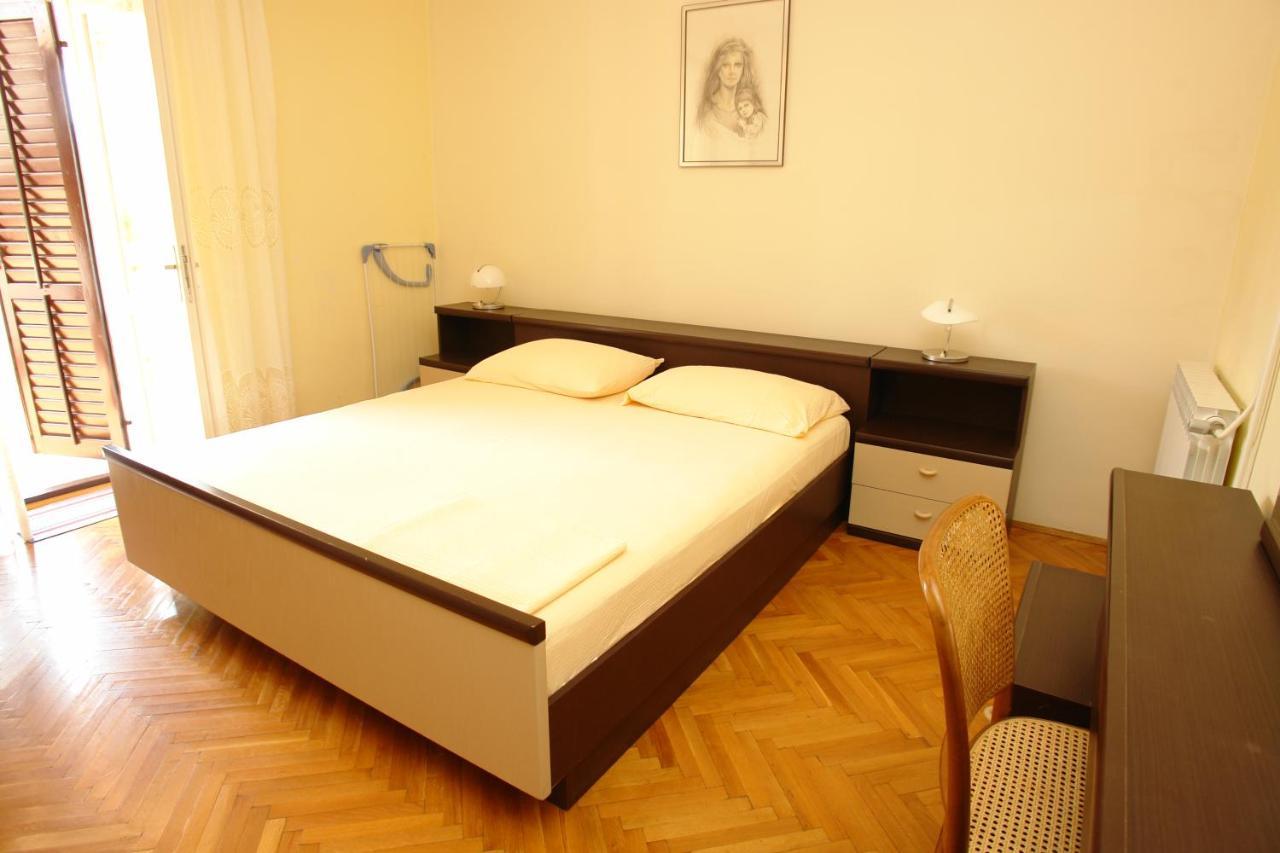 Apartments And Rooms With Parking Space Pag - 13060 Pag Town Exterior photo